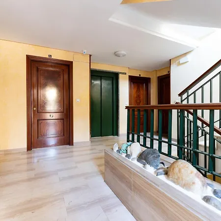 Malagasuite Seaside Penthouse Apartment